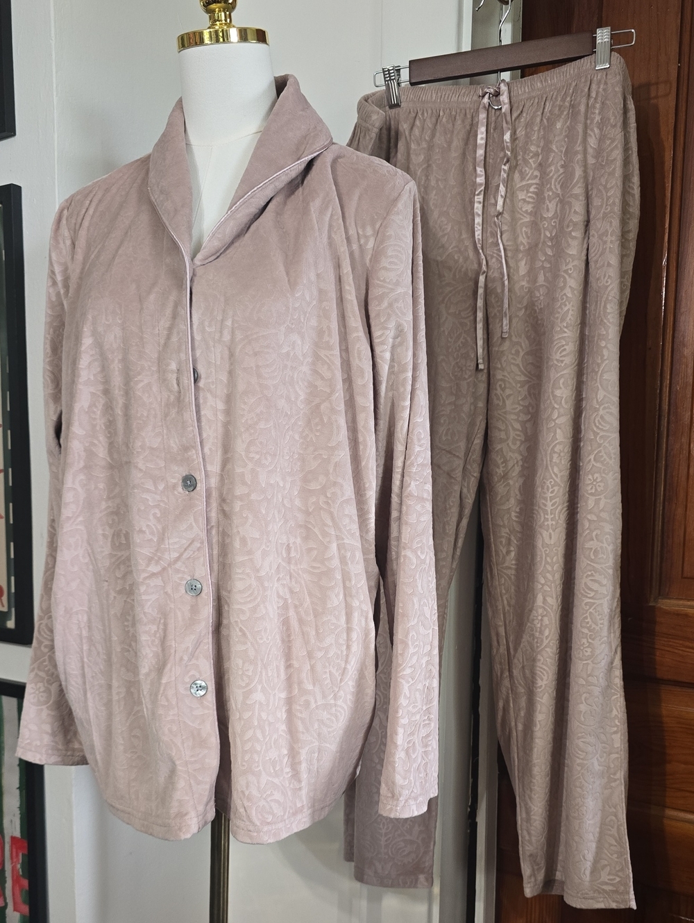 Midnight by Carole Hochman Taupe Jacquard Lounge Pajama Set